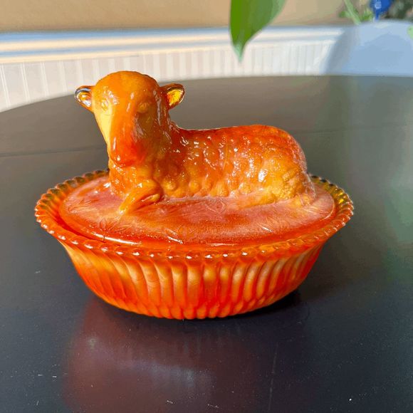 Boyd Glass Other - Vintage Boyd Slag Glass Orange Akro Agate or End of Day Nesting Glass Lamb